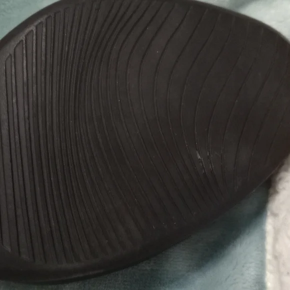 Clarks Collections Women's Black Leather High Heels Soft Cushion - Picture 8 of 11